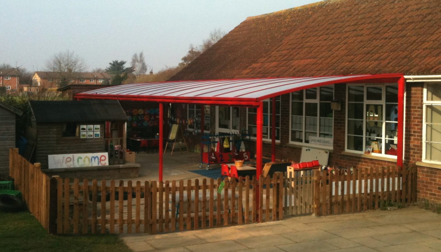Houldsworth Valley Primary School – Free Standing Canopy