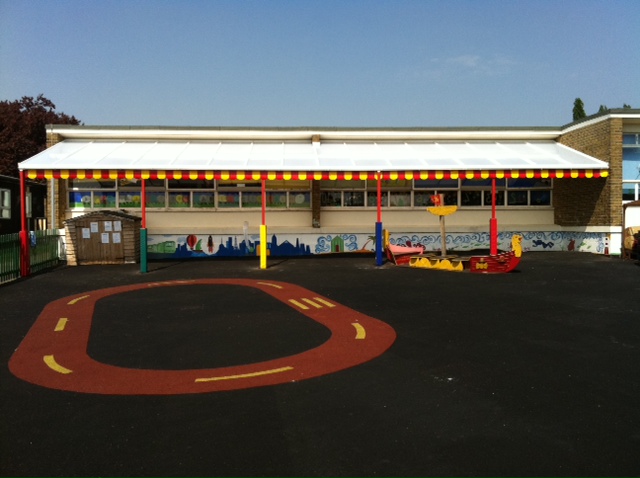 The Willows Primary School – Wall Mounted Canopy
