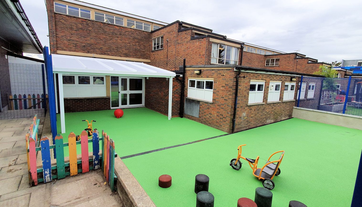 John Perry Primary School – Wall Mounted Canopy