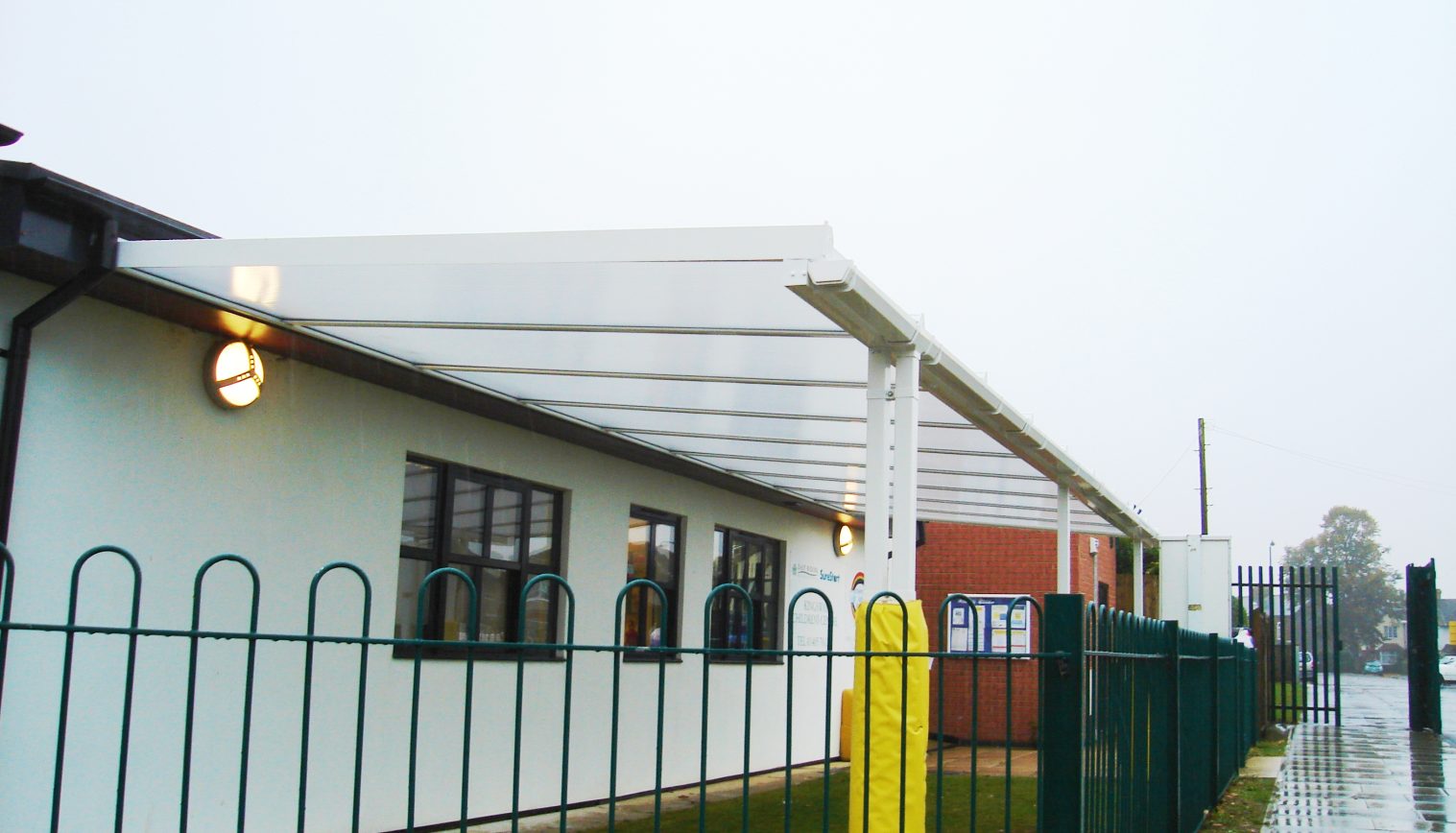 Kingsway Children’s Centre – Wall Mounted Canopy