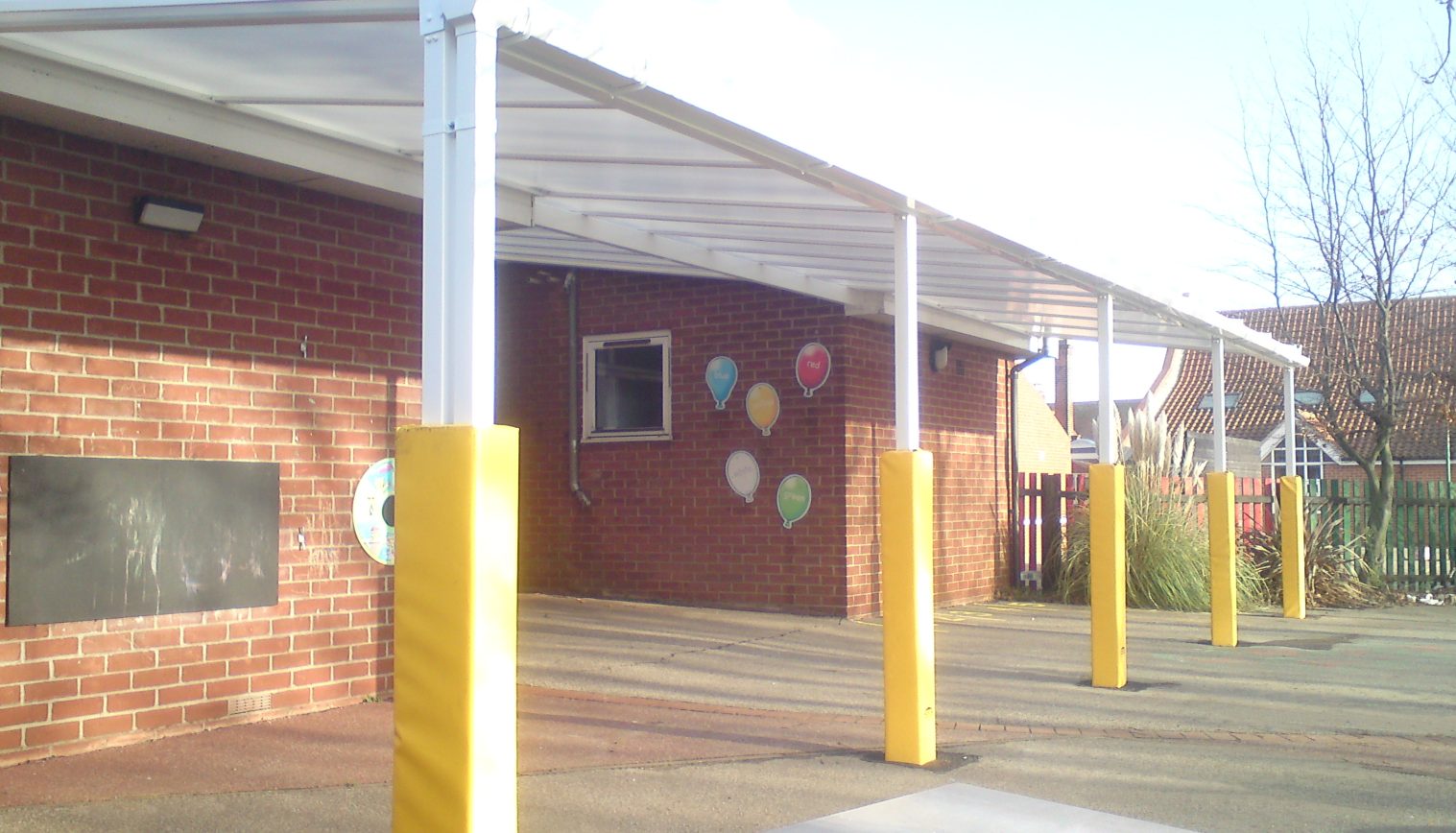 Langer Primary Academy – Wall Mounted Canopy