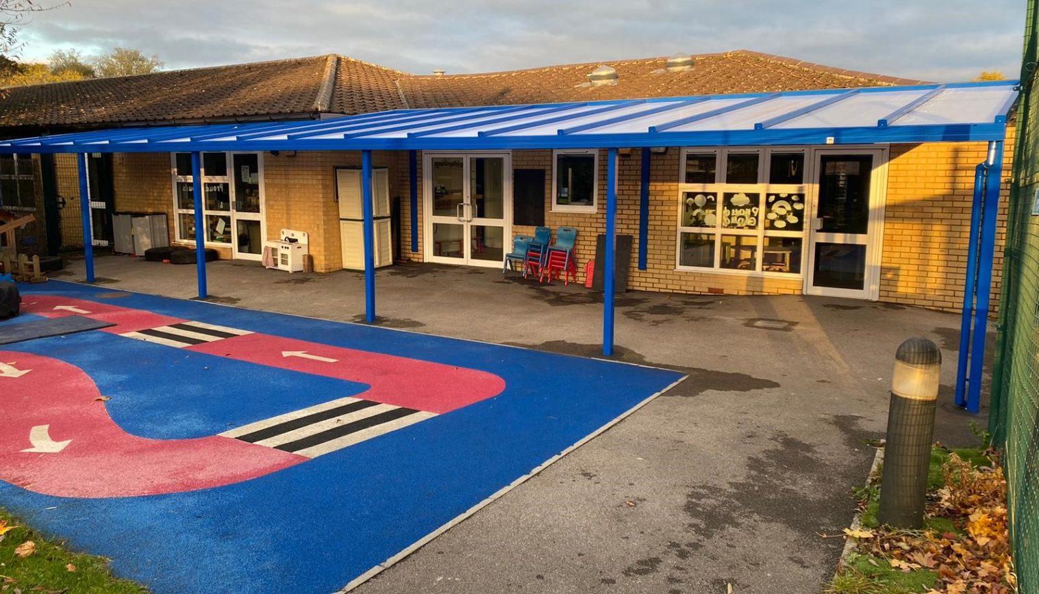 Liden Primary School – Wall Mounted Canopy