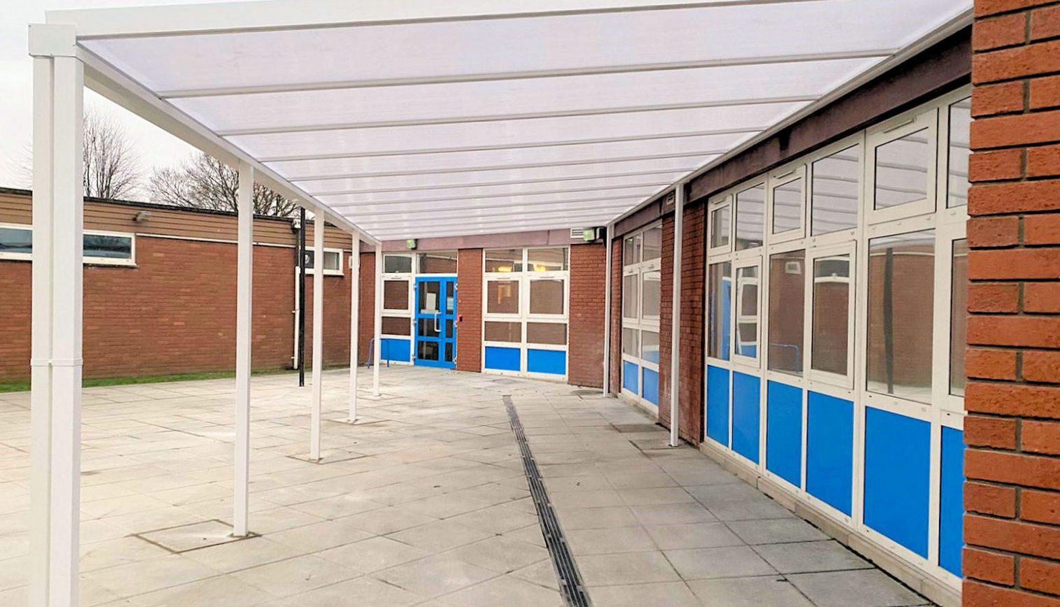 Lliswerry Primary School – Free Standing Canopies