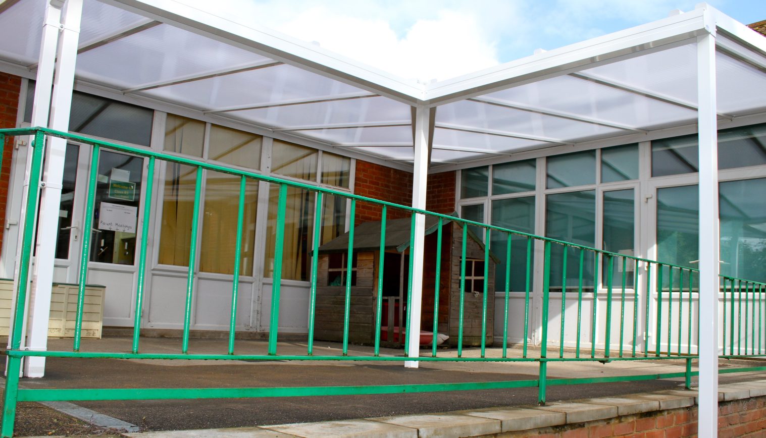 Meadow Vale School – 3rd Wall Mounted Canopy