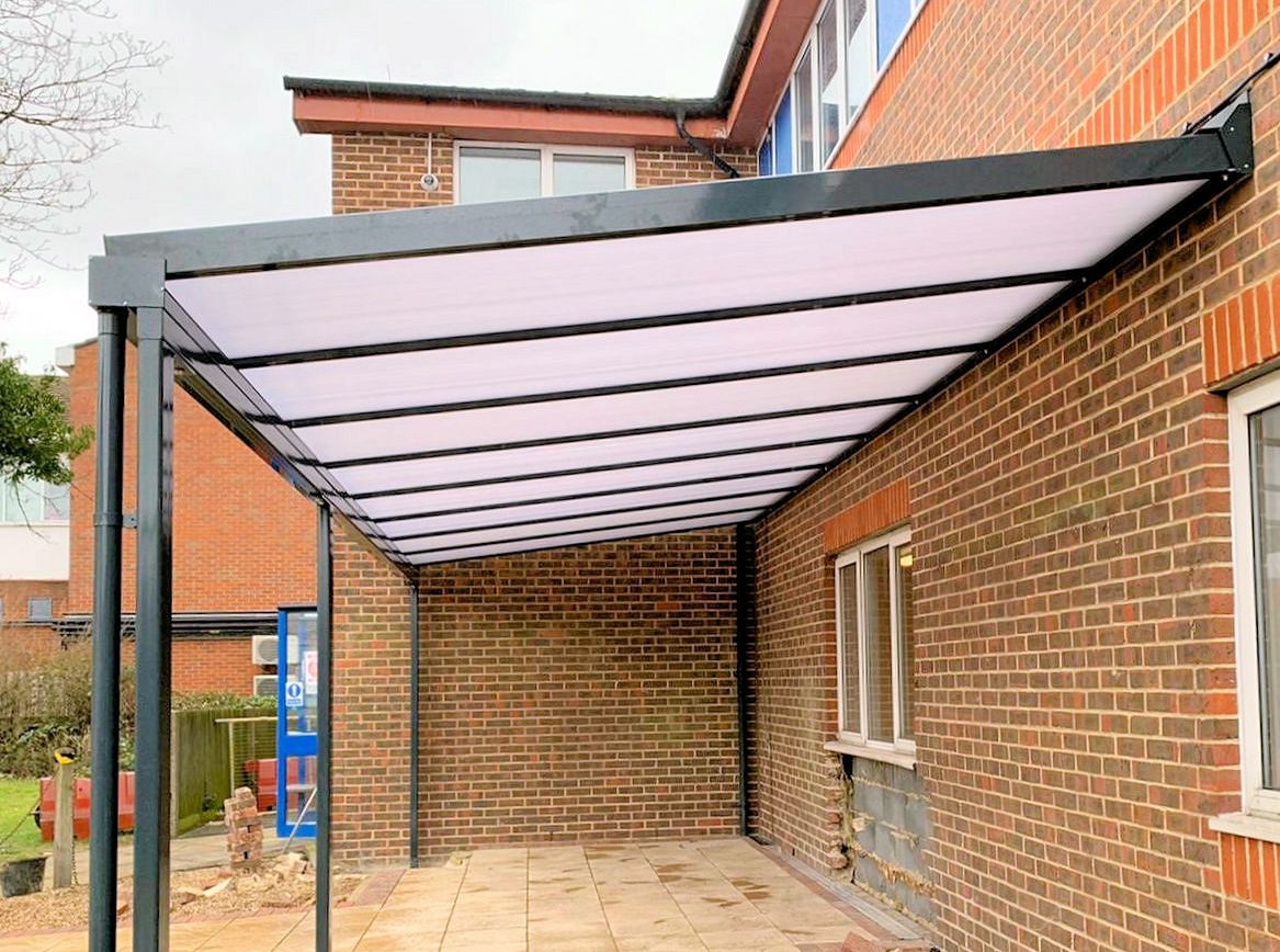 Mount Vernon Hospital – Wall Mounted Canopy