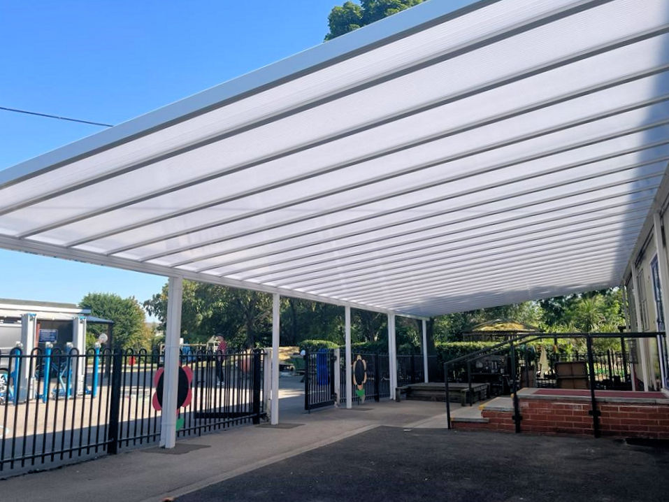 North Kidlington School – Wall Mounted Canopy