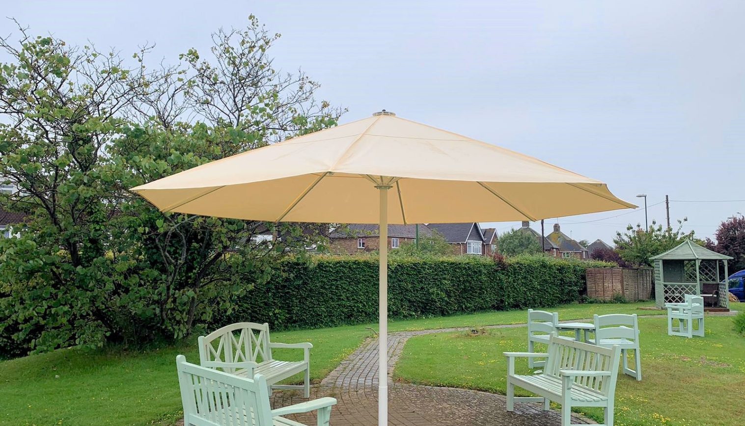 Oakland Grange Carehome – Free Standing Canopy