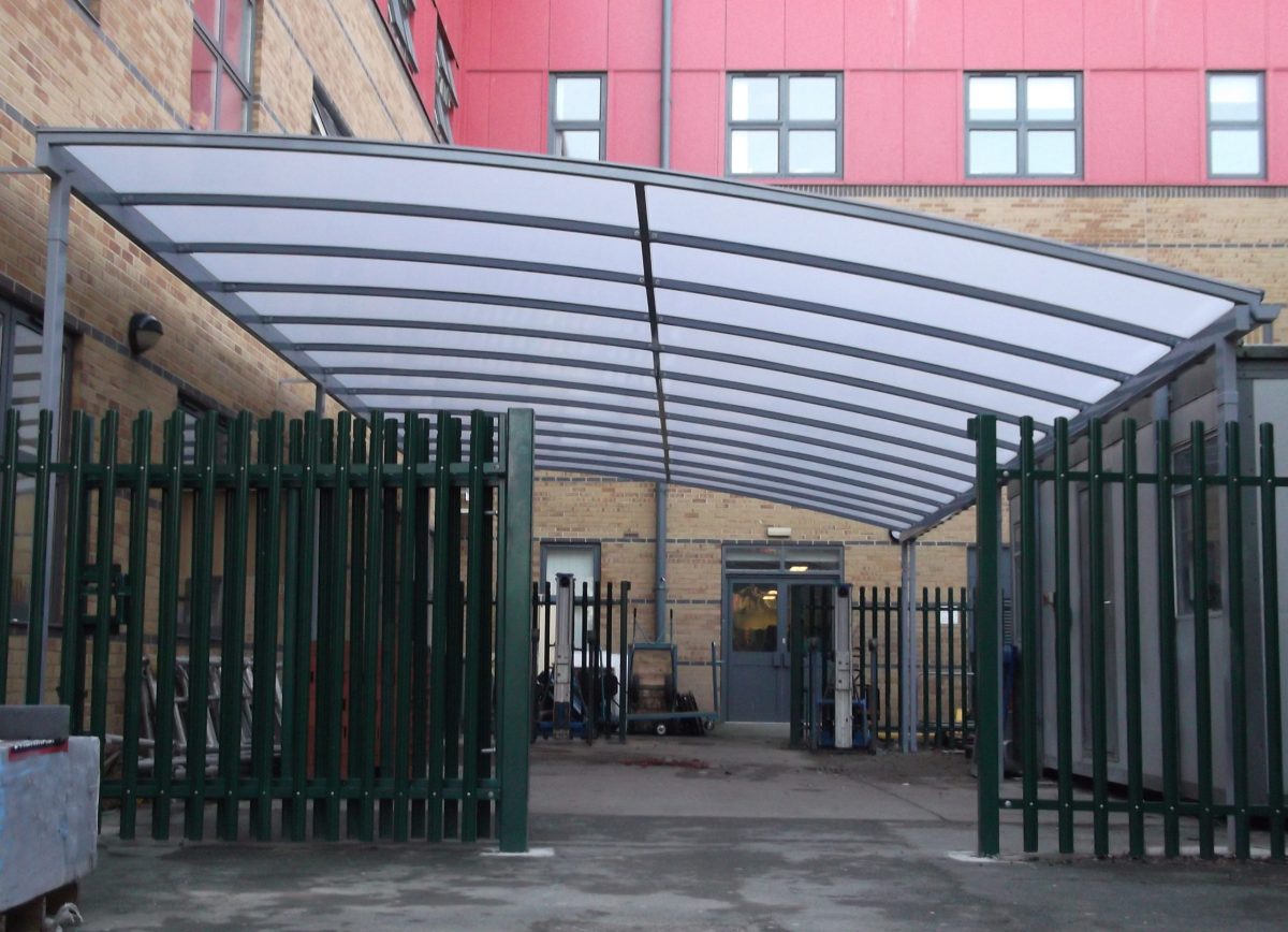 Parrs Wood High School – Free Standing Canopy