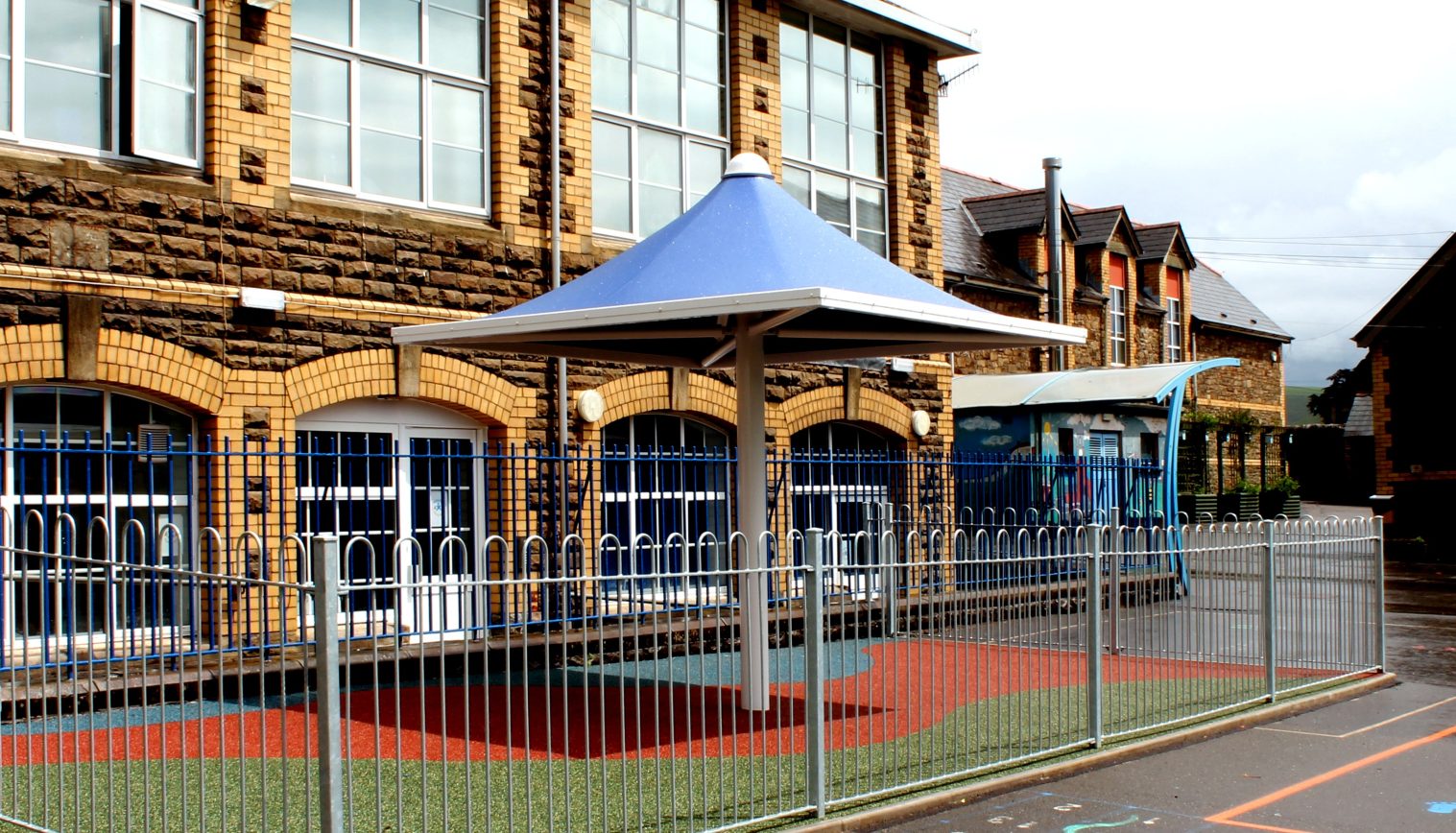 Plasnewydd Primary School – Bespoke Umbrella