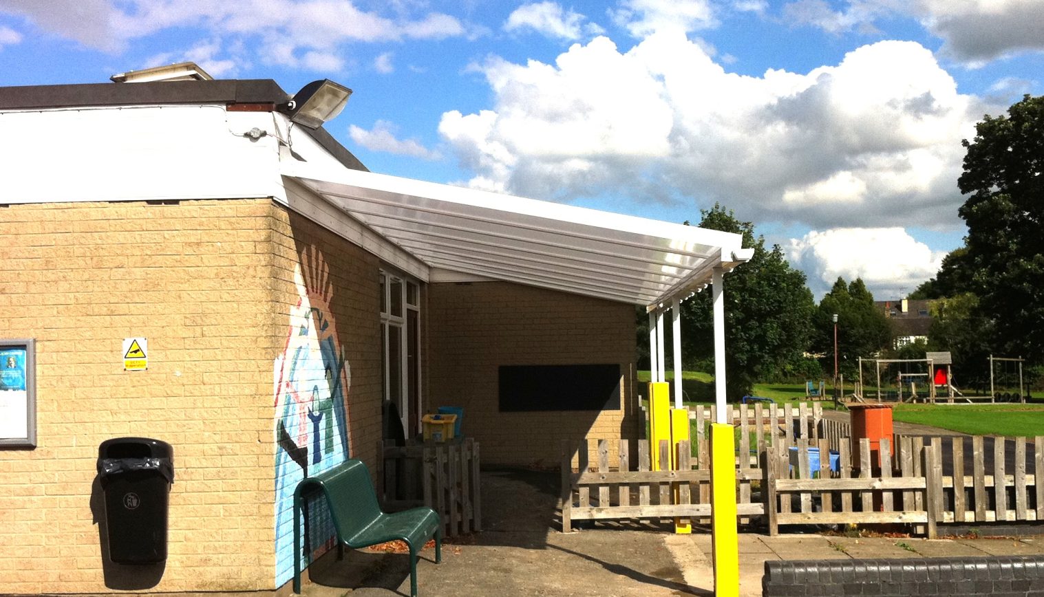 Primrose Lane Primary School – Wall Mounted Canopy