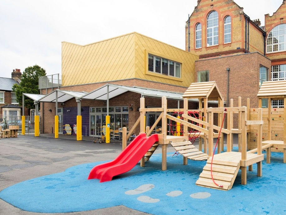 Ranelagh Primary School – Bespoke Wall Mounted Canopy