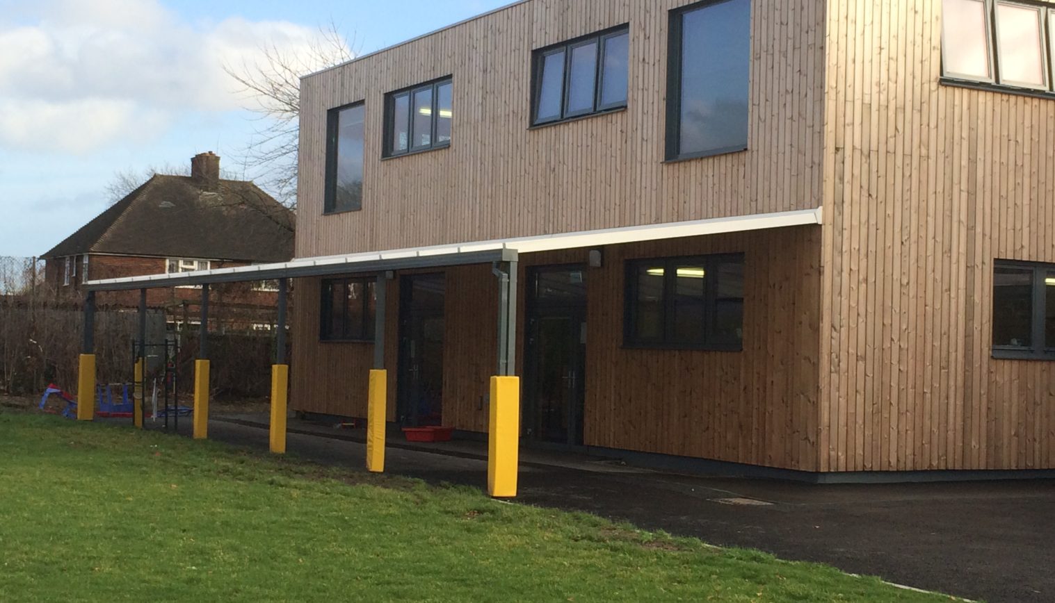 Roding Primary School – 2nd Wall Mounted Canopy