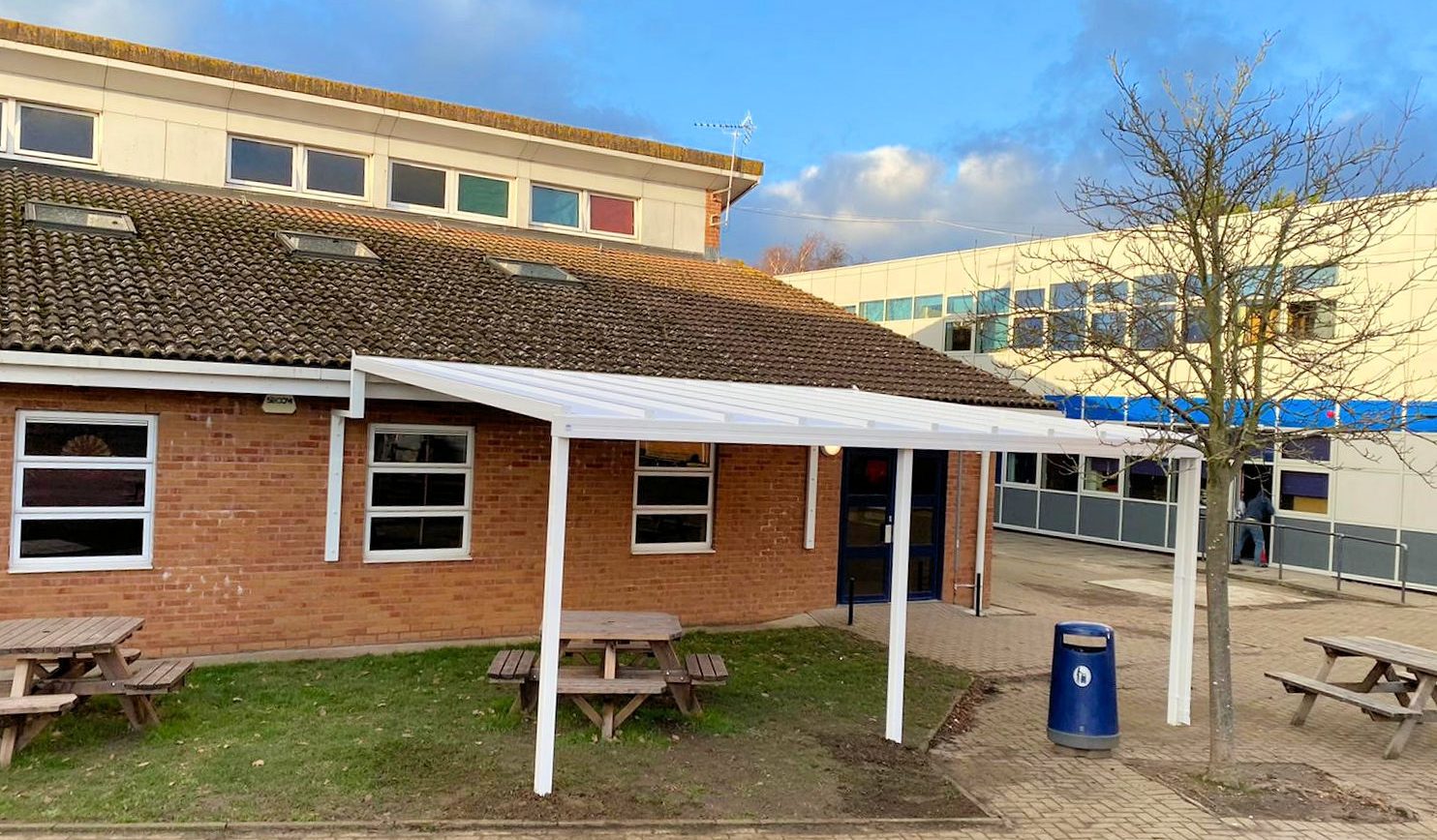 Shenfield High School – Wall Mounted Canopies