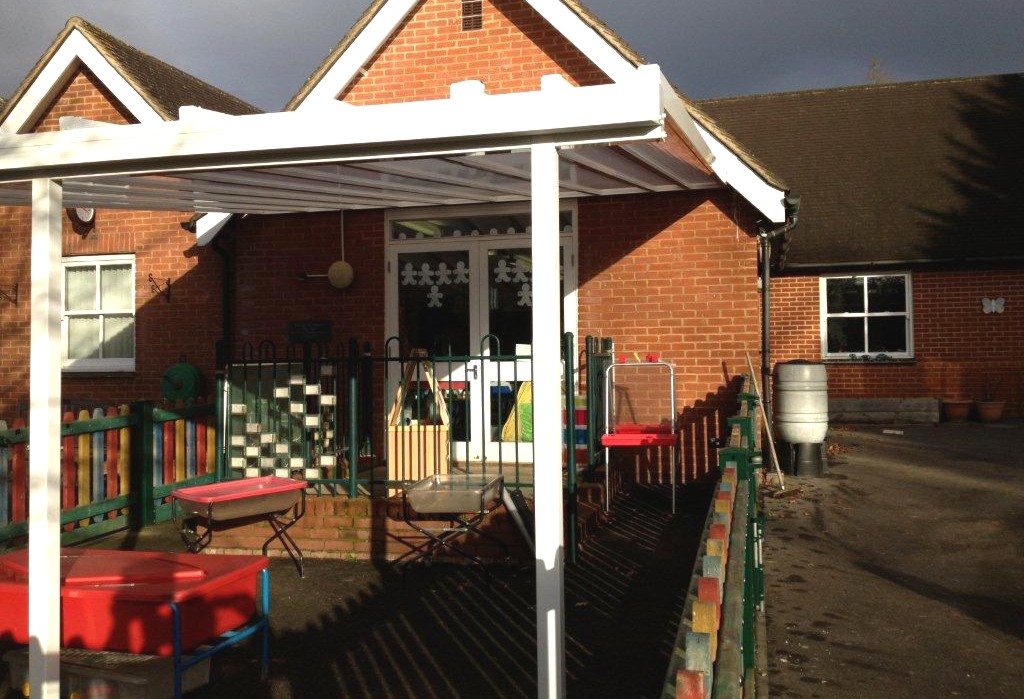 Shipbourne School – Wall Mounted Canopy