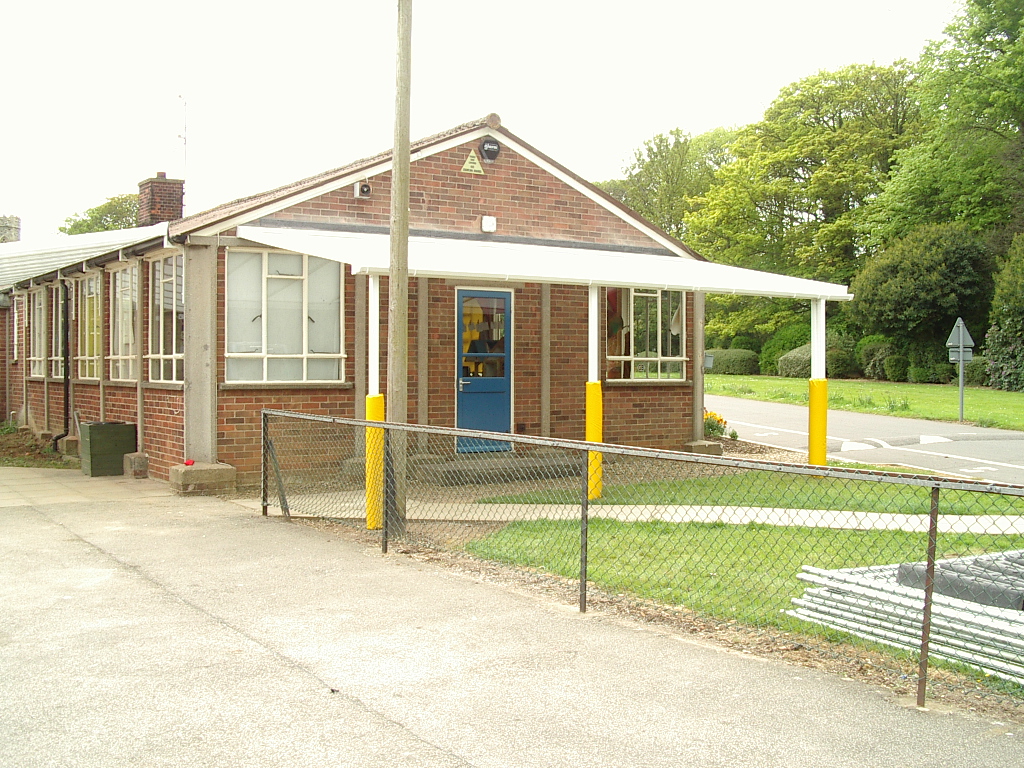 Sidestrand Hall School – Wall Mounted Canopy