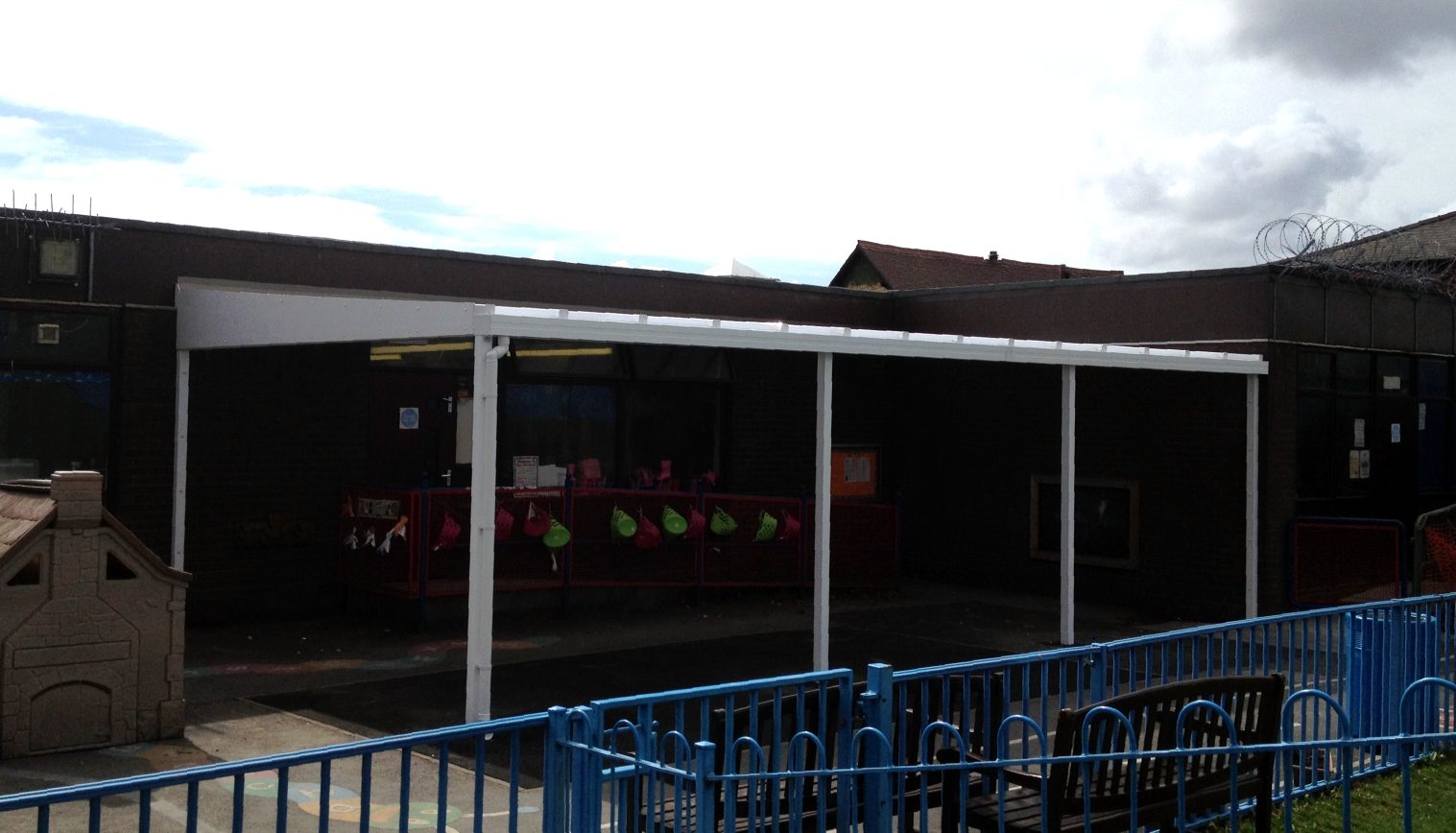 Spotland Primary School – Wall Mounted Canopy