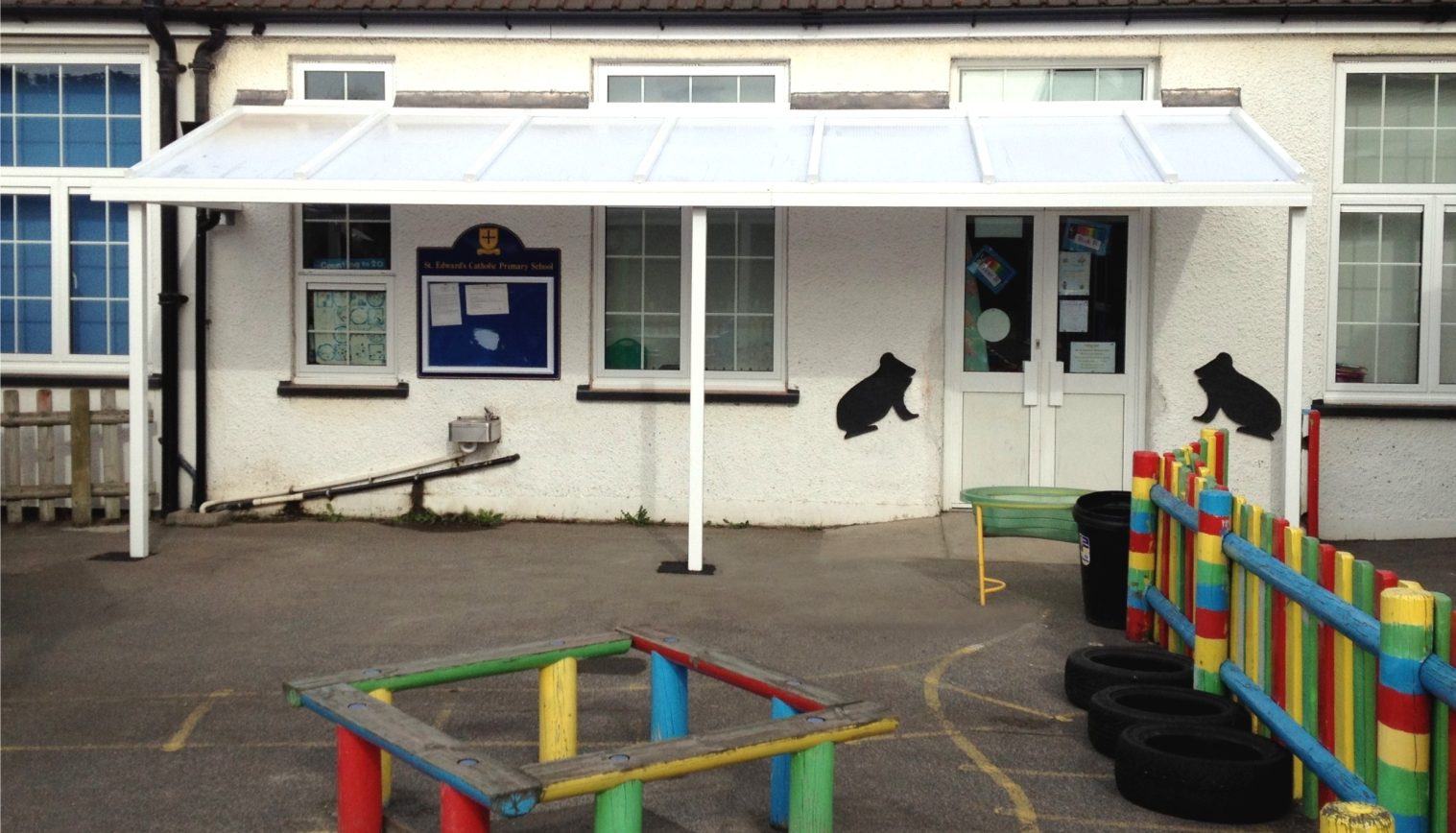 St Edward’s RC Primary School – Wall mounted canopy