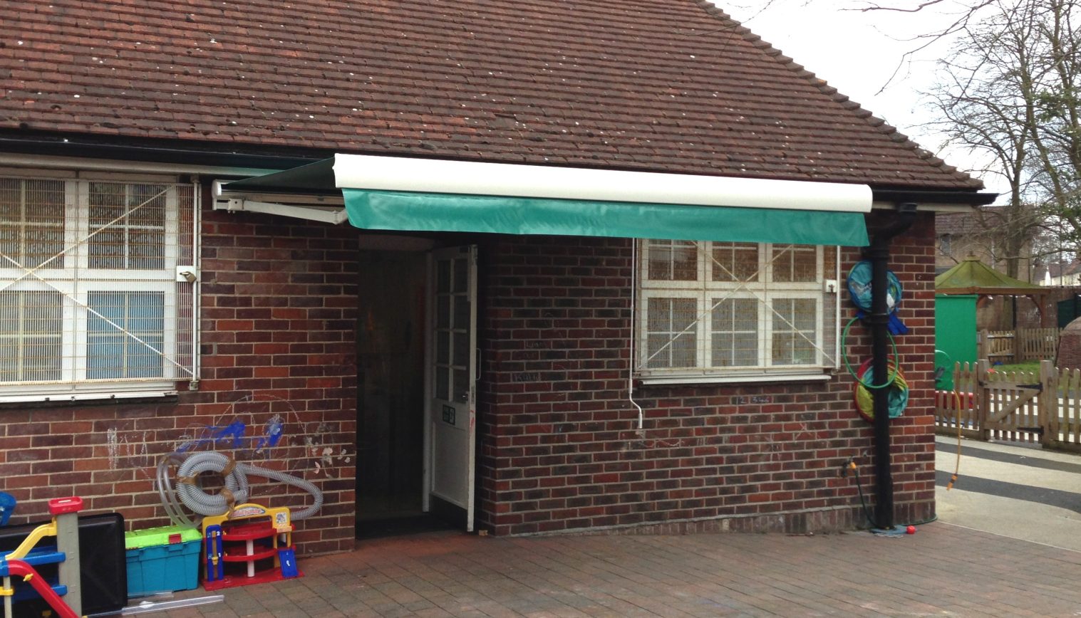 Steers Mead Children’s Centre – Commercial Awning