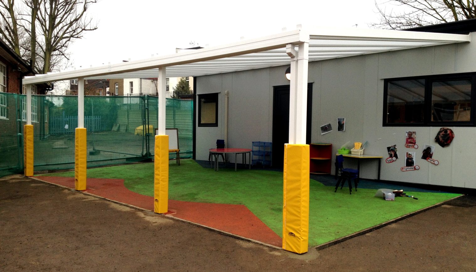 Summerside Primary School – Wall Mounted Canopy