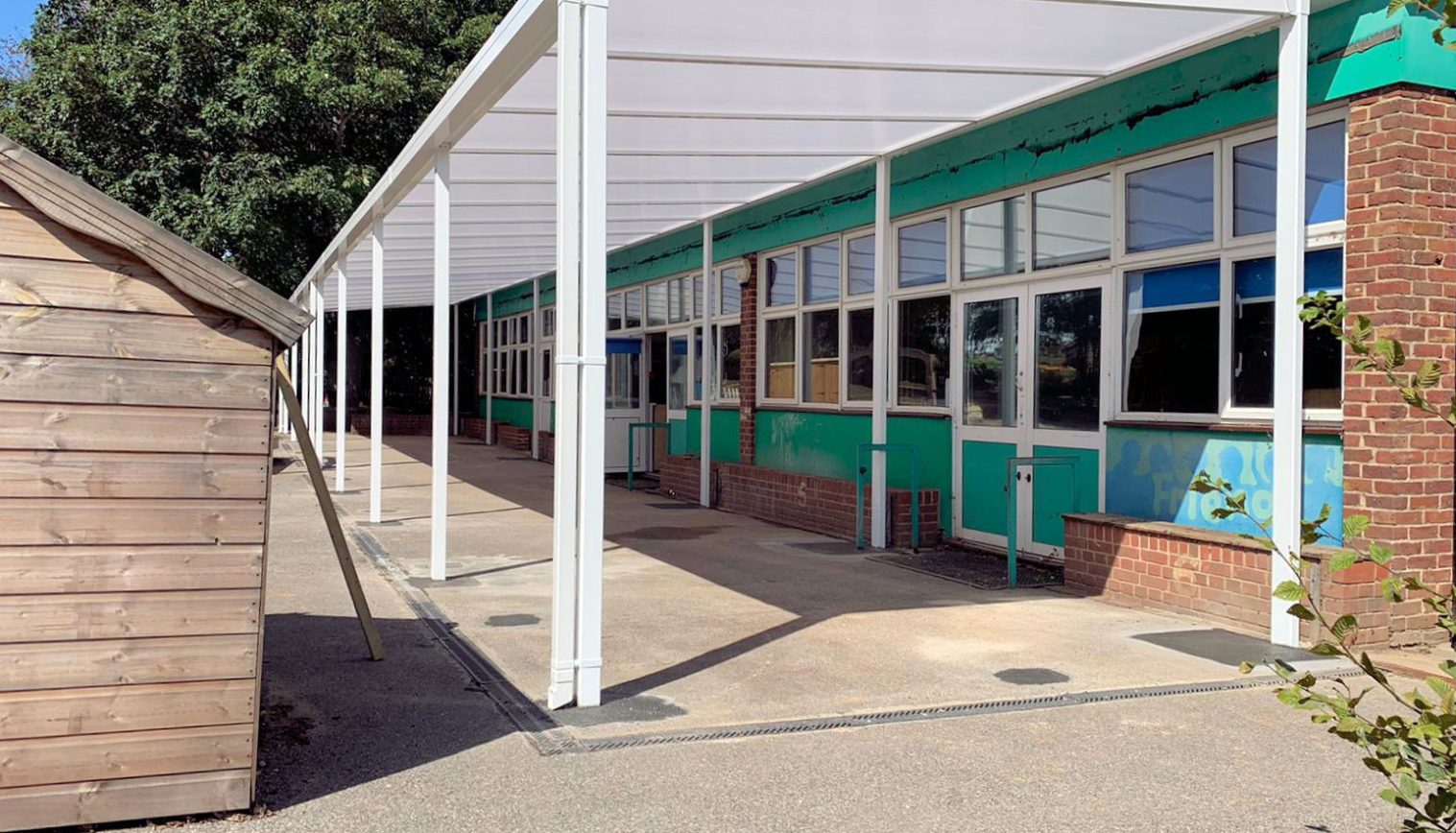 The Oaks Infant School – Wall Mounted Canopy