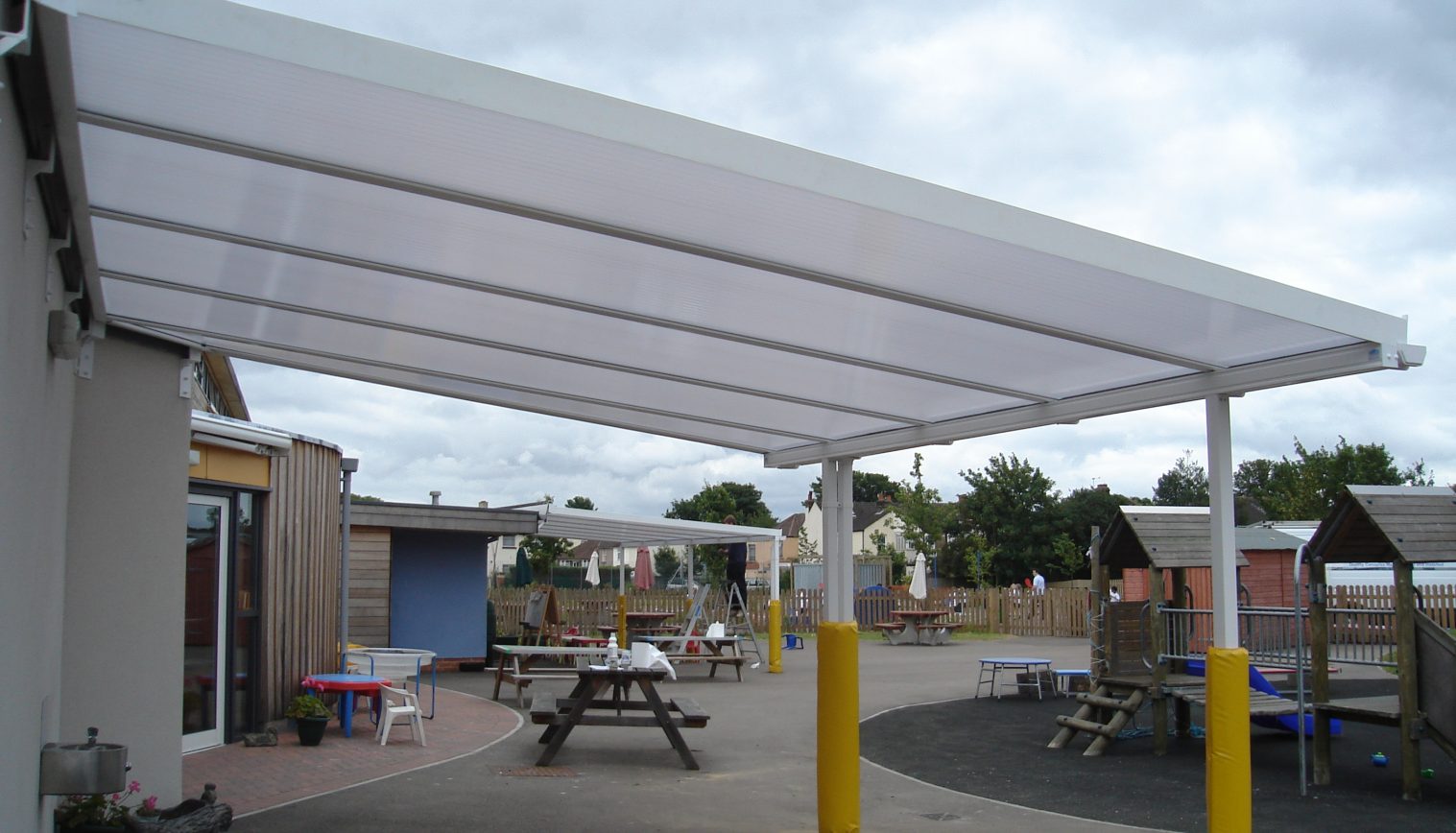 Upland Primary School – Wall Mounted Canopy