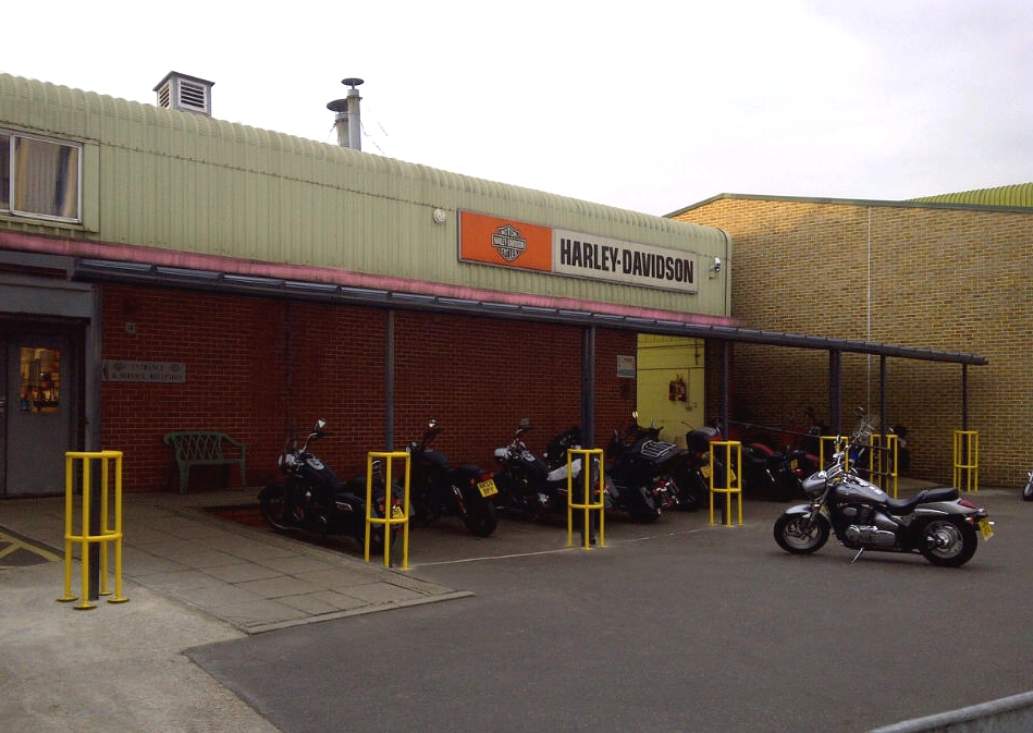 Warr’s Harley-Davidson Dealership – Wall Mounted Canopy