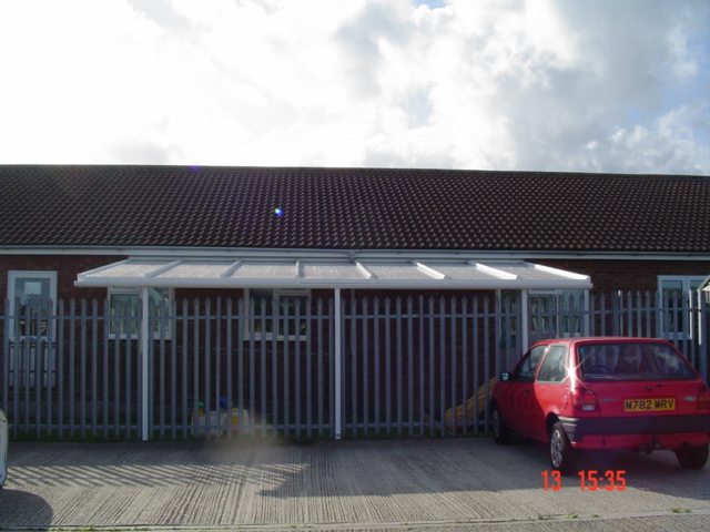 The Willow Tree Day Nursery – Wall Mounted Canopy