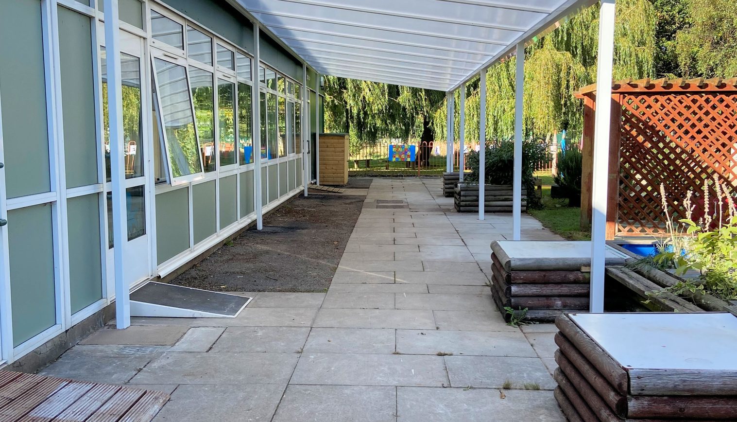 Woodlands Primary School & Nursery – Free Standing Canopy
