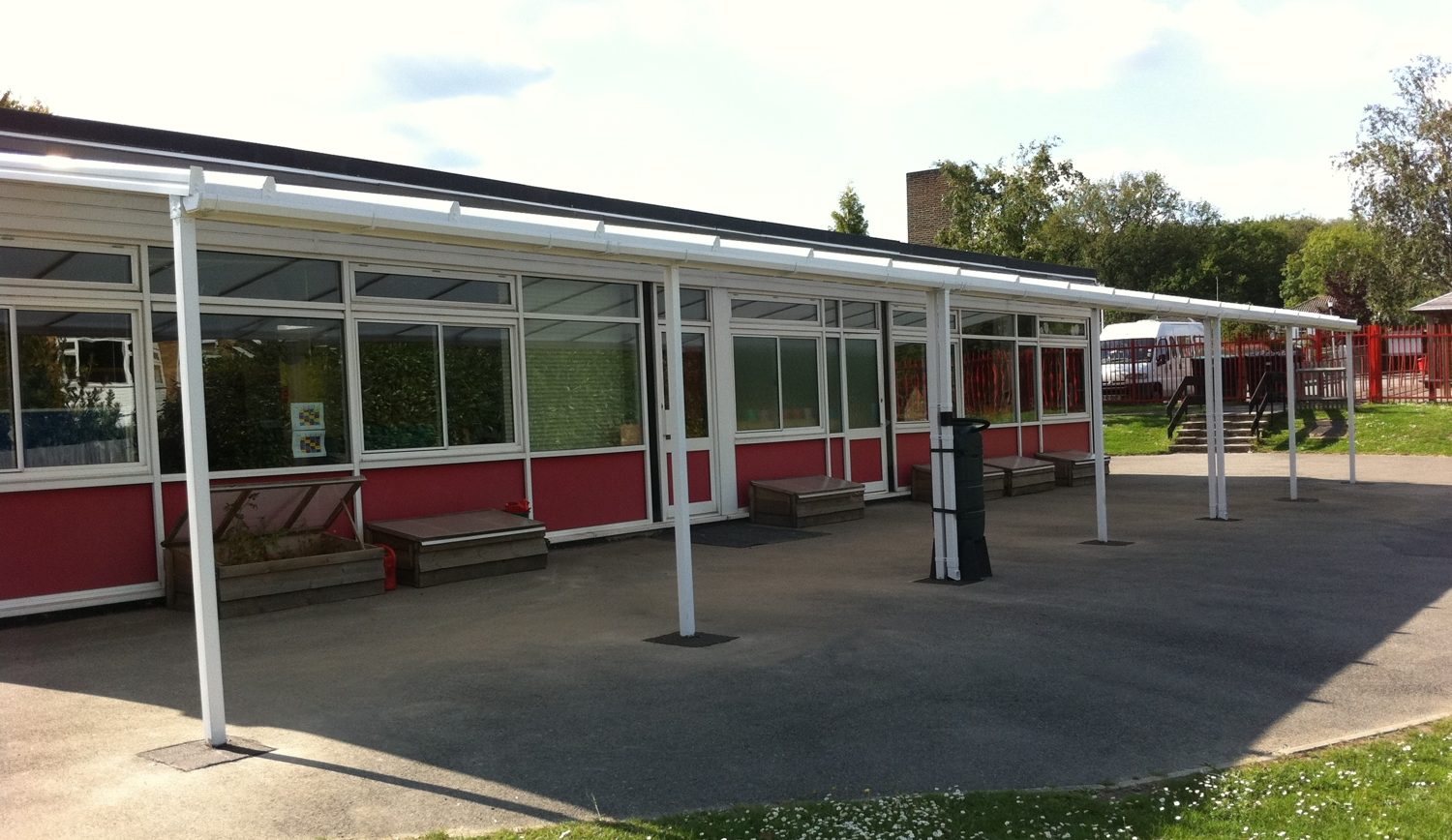 Wray Common Primary School – Wall Mounted Canopy