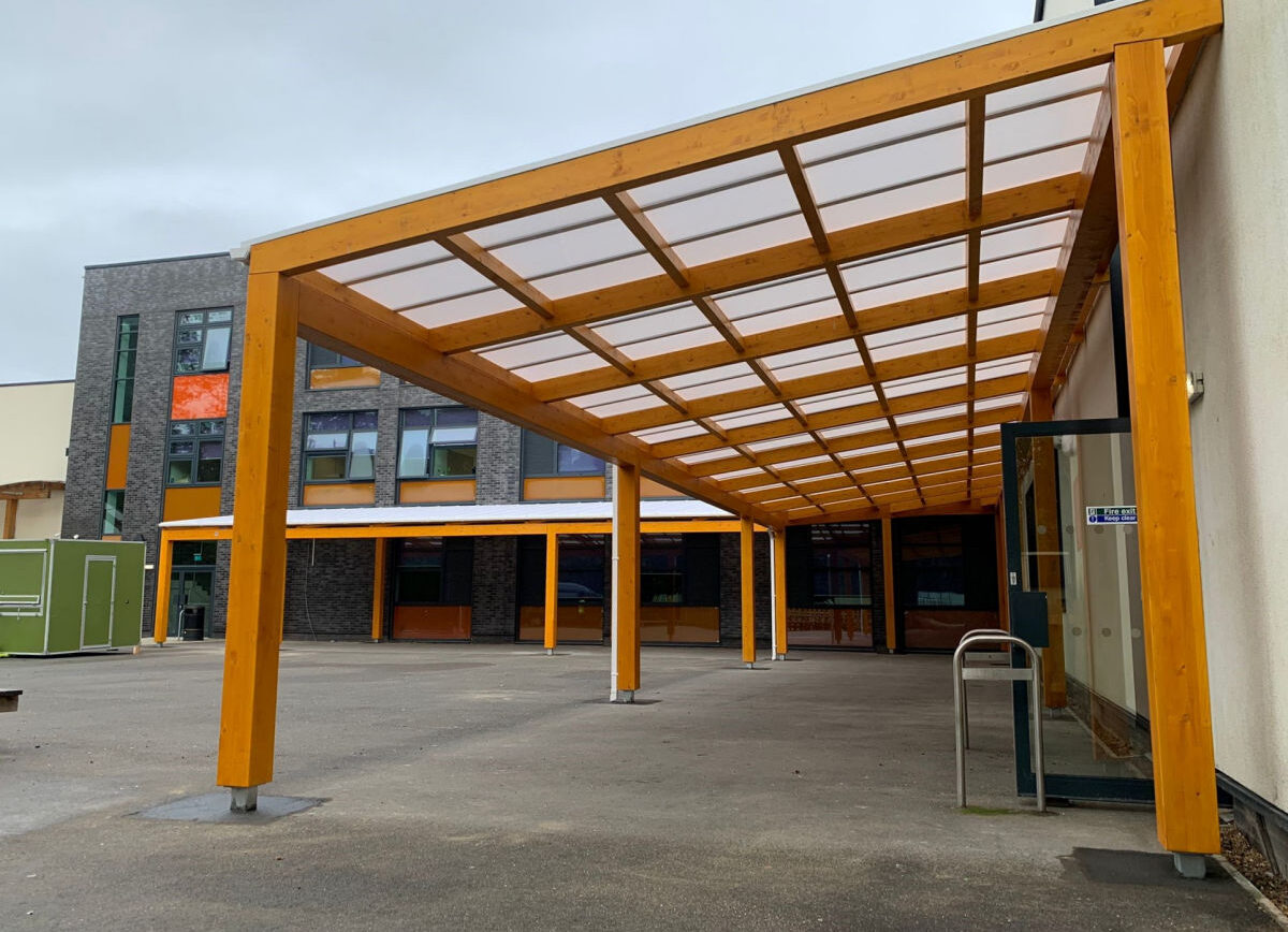 Tarnhow Mono Freestanding Timber Canopy