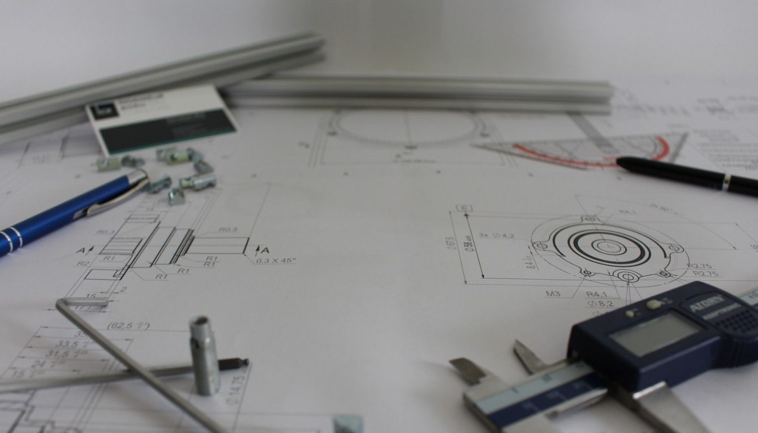 Insights: Essential Elements of Construction Planning: Drawing, Specifications and Cost Estimating