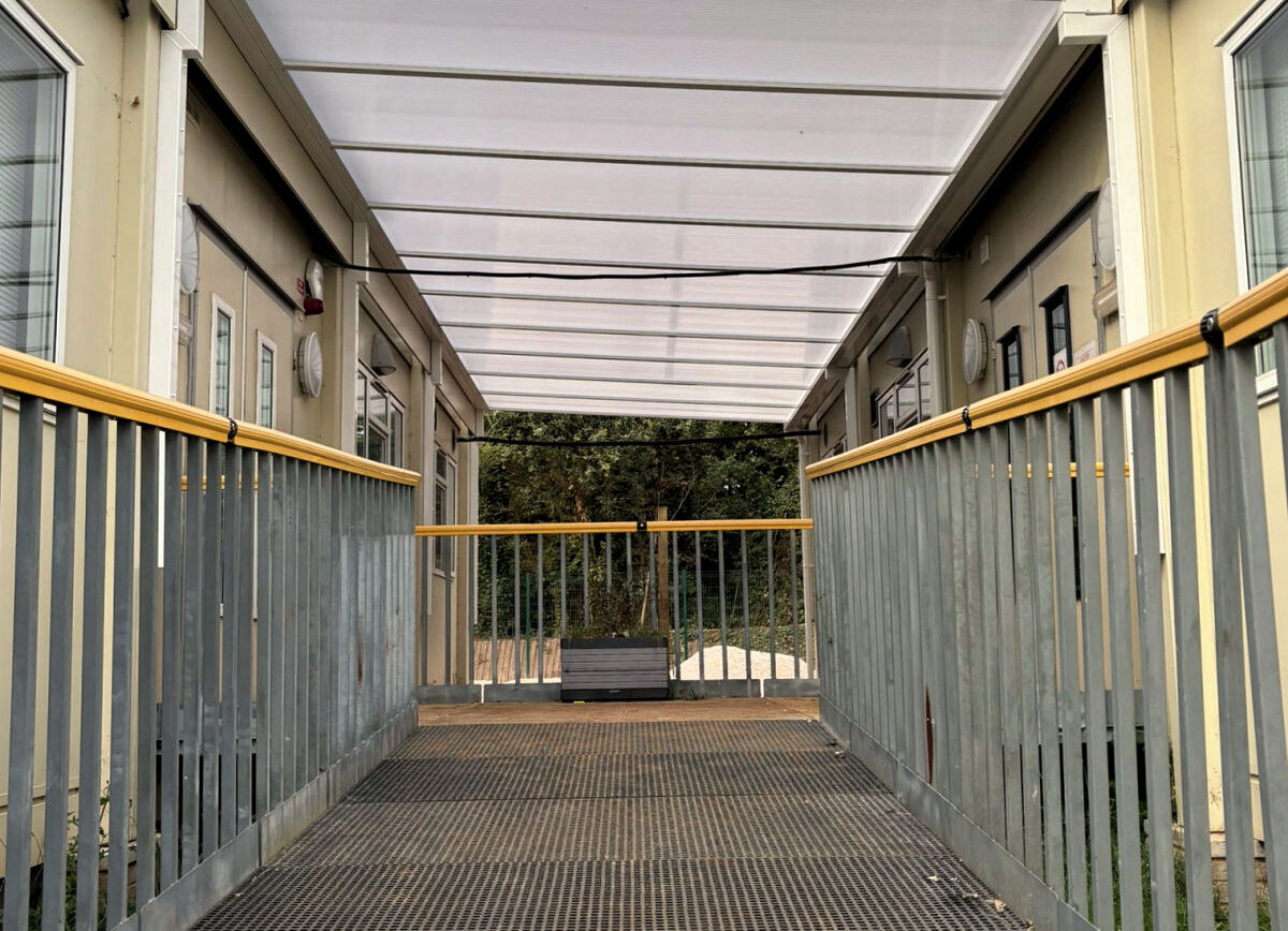 Canopies for Modular Buildings: Smart Shelter Solutions for Flexible Structures